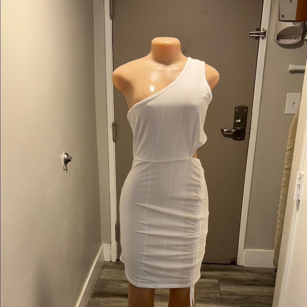 Apex White Asymmetrical One-Shoulder Cocktail Dress